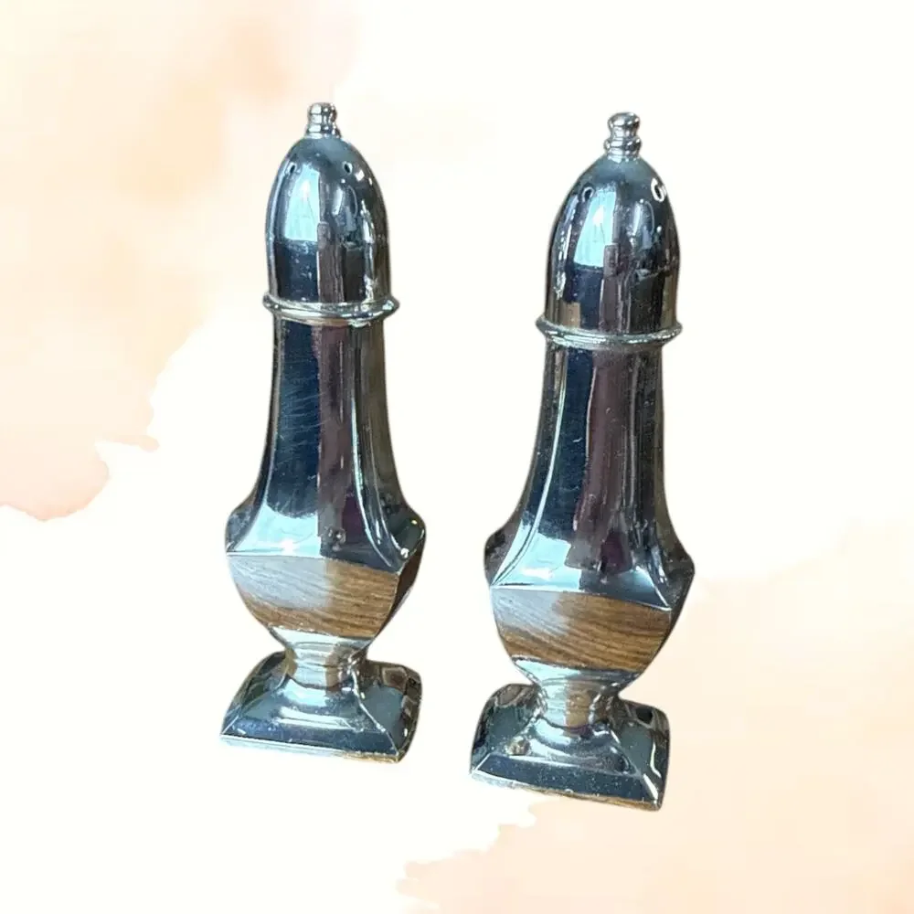 Oneida Chippendale Silverplate Salt & Pepper Shakers Japan Tarnish Resistant